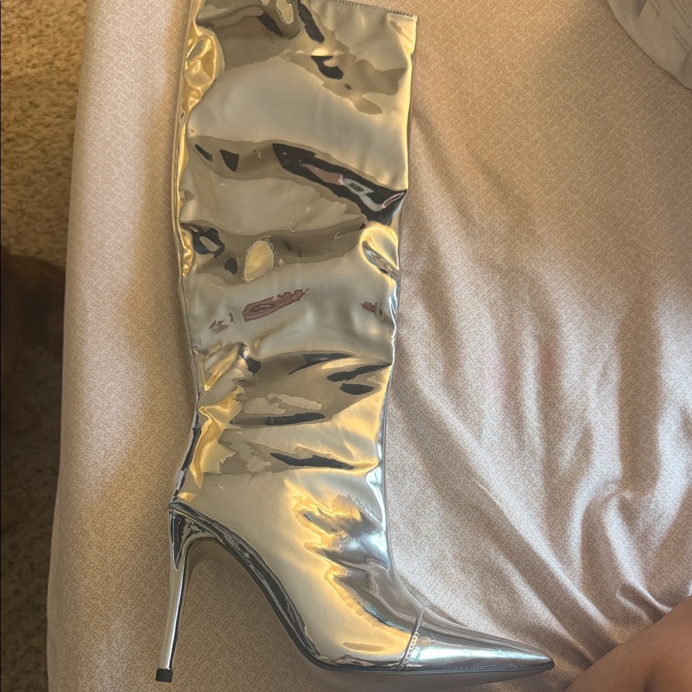 Metallic Silver Pointed Toe Stiletto Knee-High Boots - Women's SZ 8